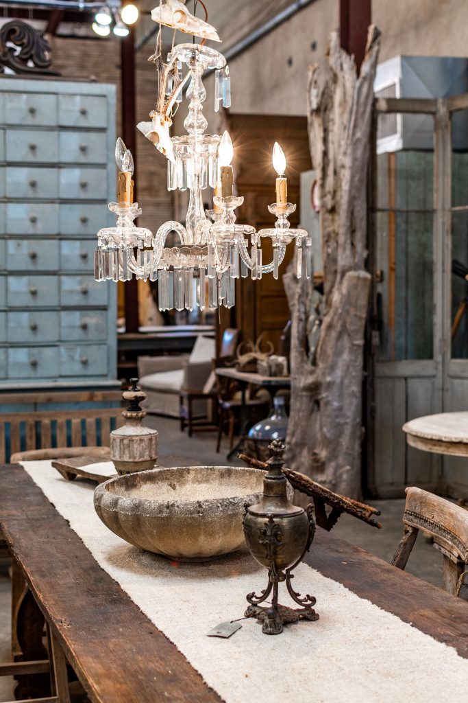 carol bolton hicks antiques in fredericksburg texas, best shops in fredericksburg texas, best antique shops in texas, best antique shops in fredericksburg, european antiques in fredericksburg tx, crystsal antique chandelier